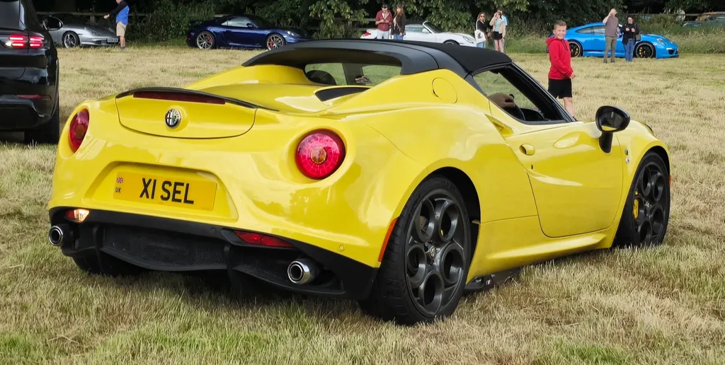 Alfa Romeo 4C