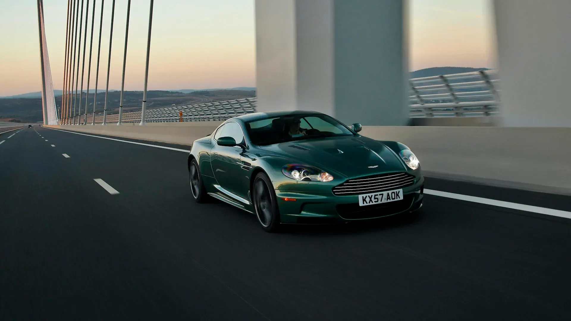 Aston Martin DBS Coupe (2009–2009)