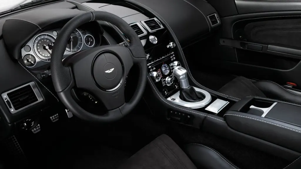 Aston Martin DBS Coupe cargo area