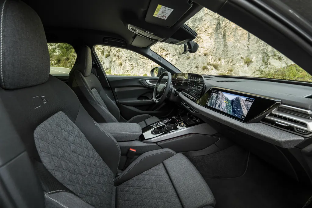 Audi A5 cargo area