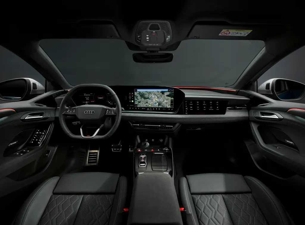 Audi S6 e-tron cargo area