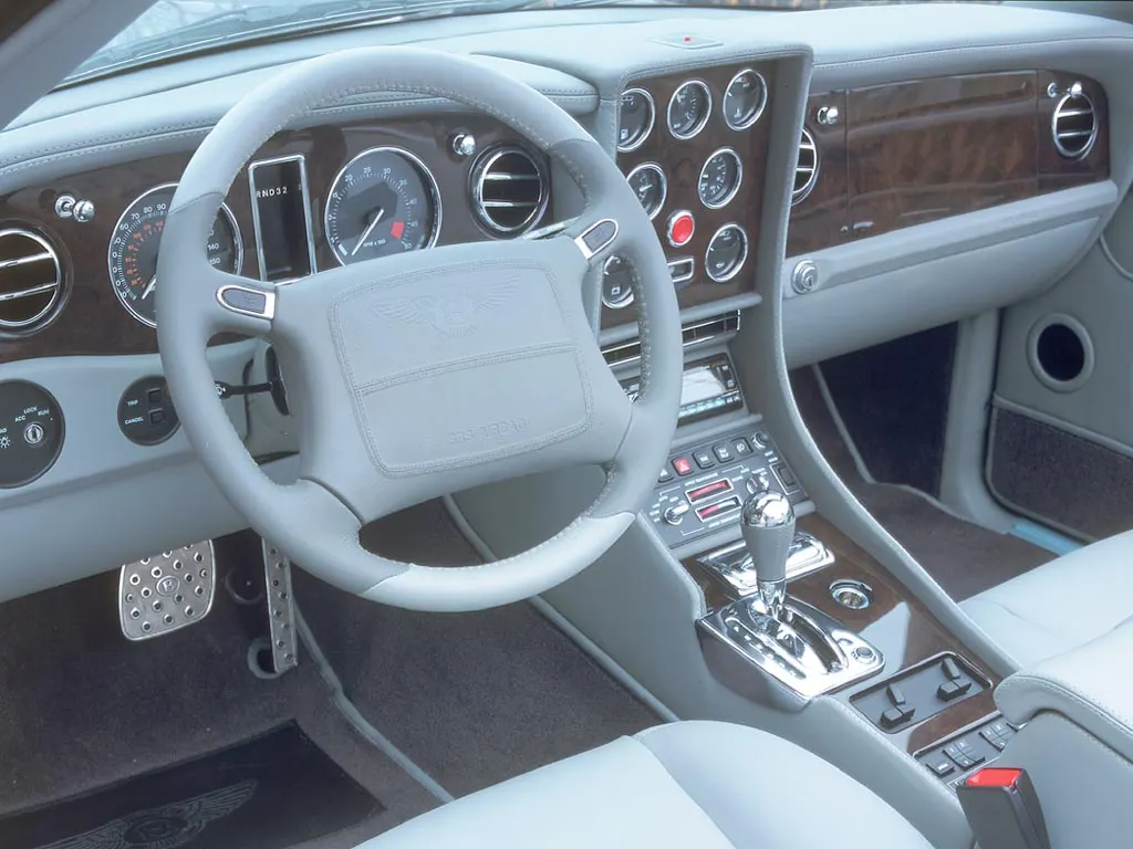 Bentley Azure cargo area