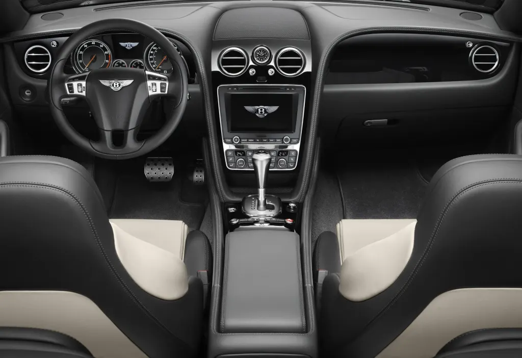 Bentley Continental GT cargo area
