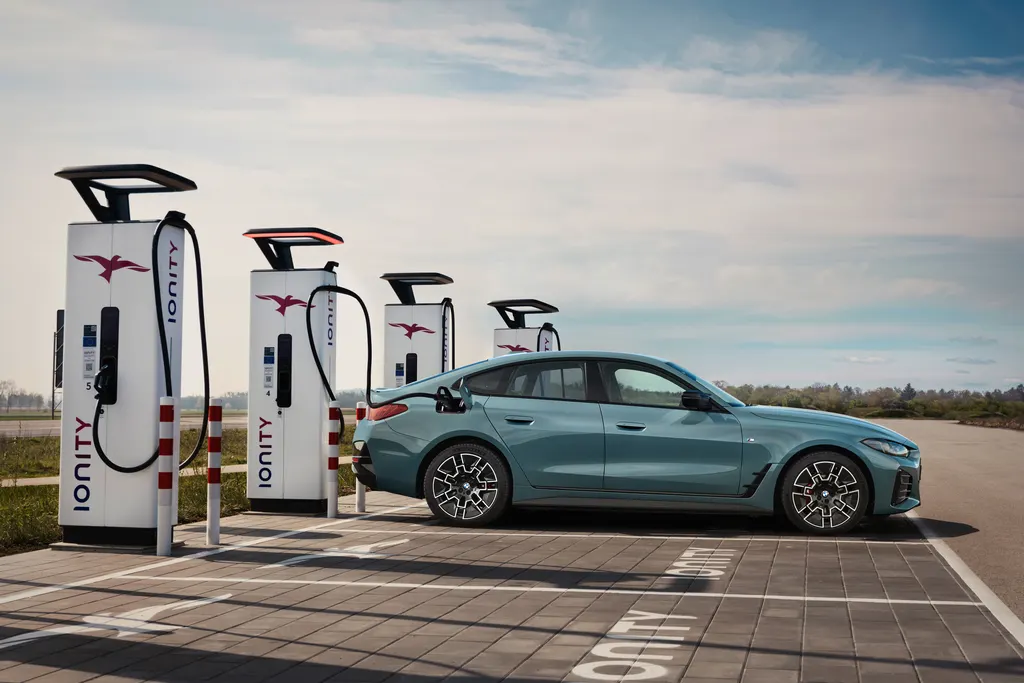 BMW i4 eDrive35 Gran Coupe (19 inch Wheels)