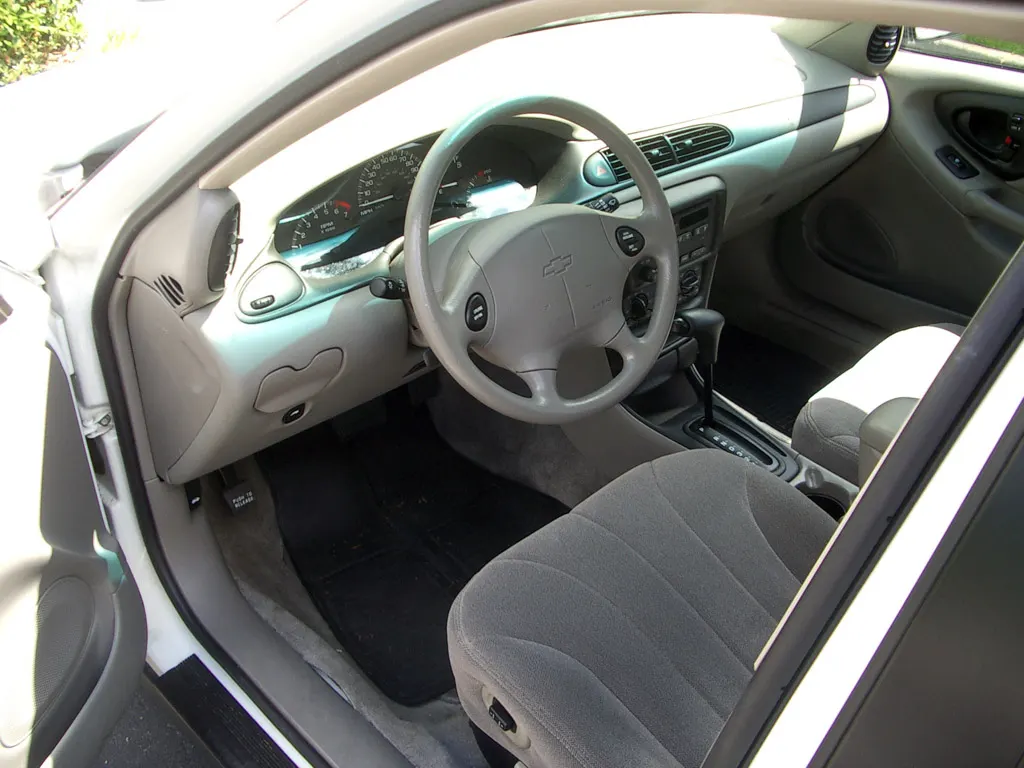 Chevrolet Classic cargo area