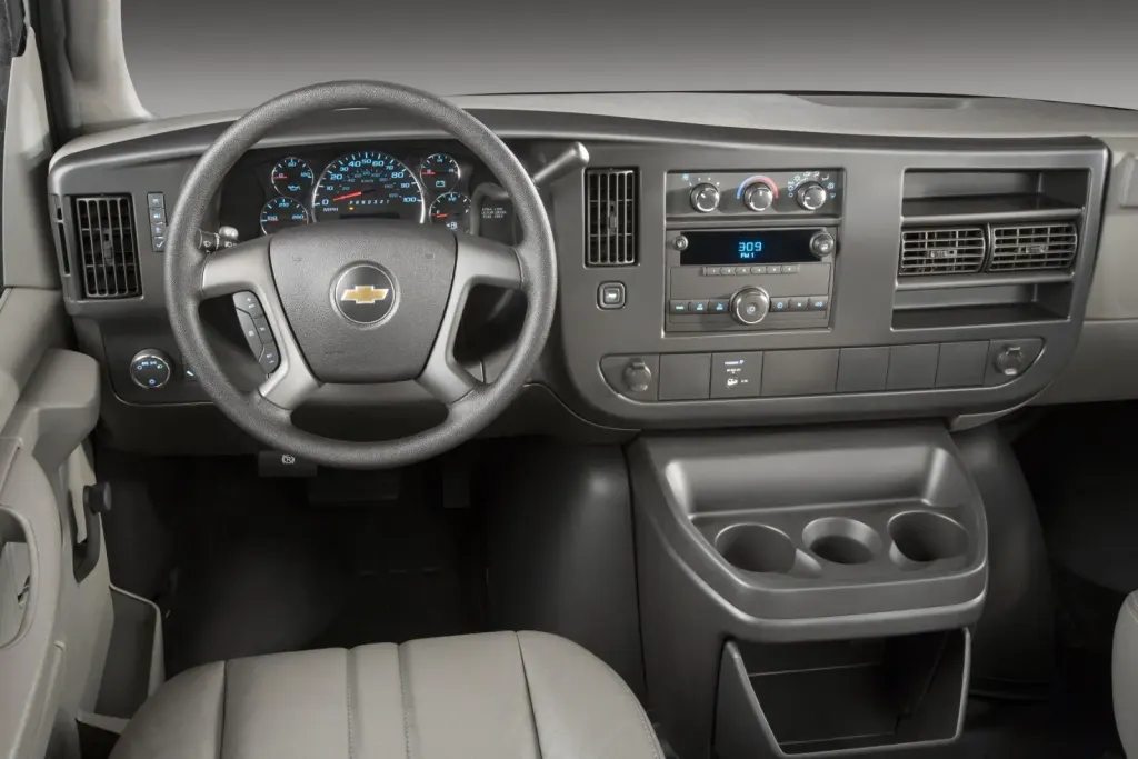 Chevrolet Express 1500 Passenger cargo area