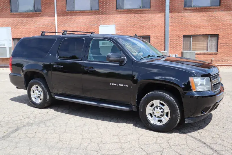 Chevrolet Suburban 2500