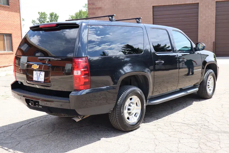Chevrolet Suburban 2500