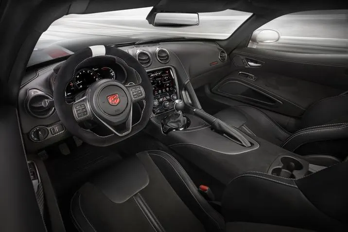 Dodge Viper cargo area