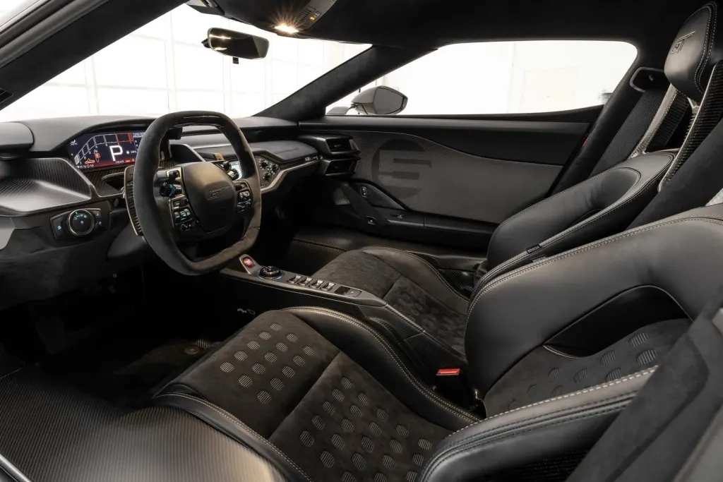 Ford GT cargo area