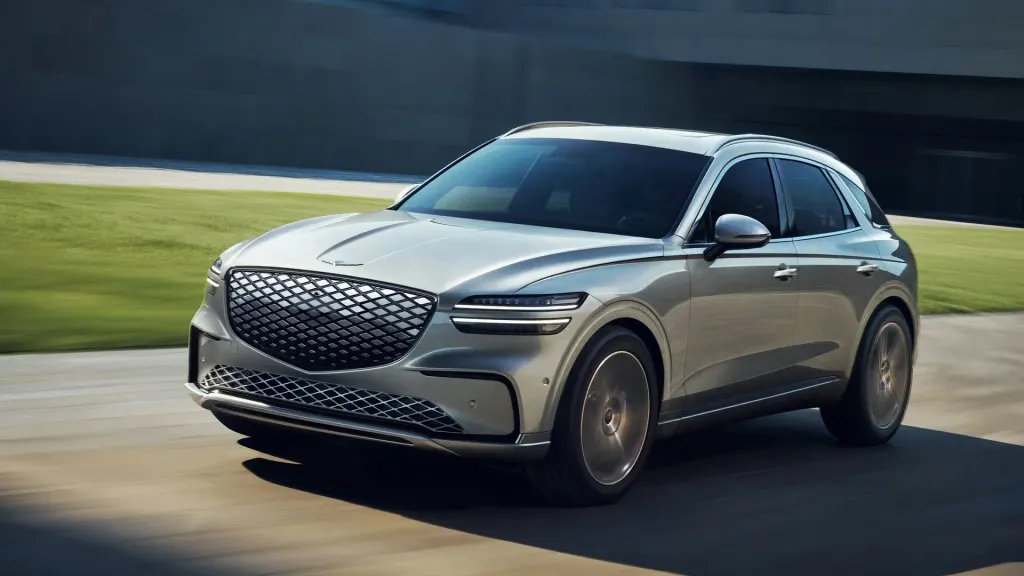 Genesis Electrified GV70 (19 inch Wheels)