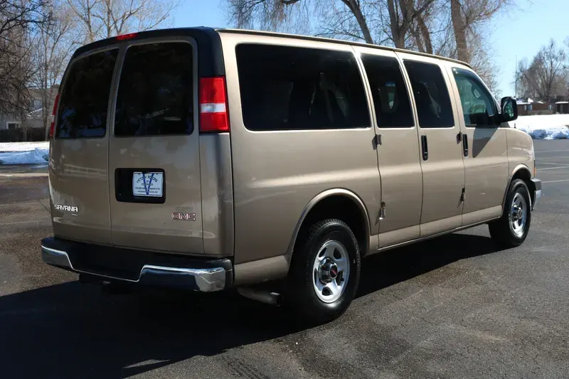 GMC Savana Passenger