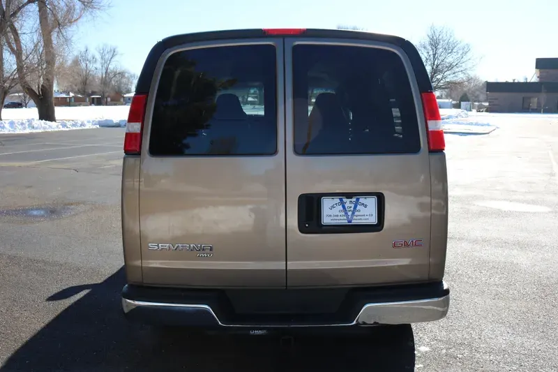 GMC Savana Passenger