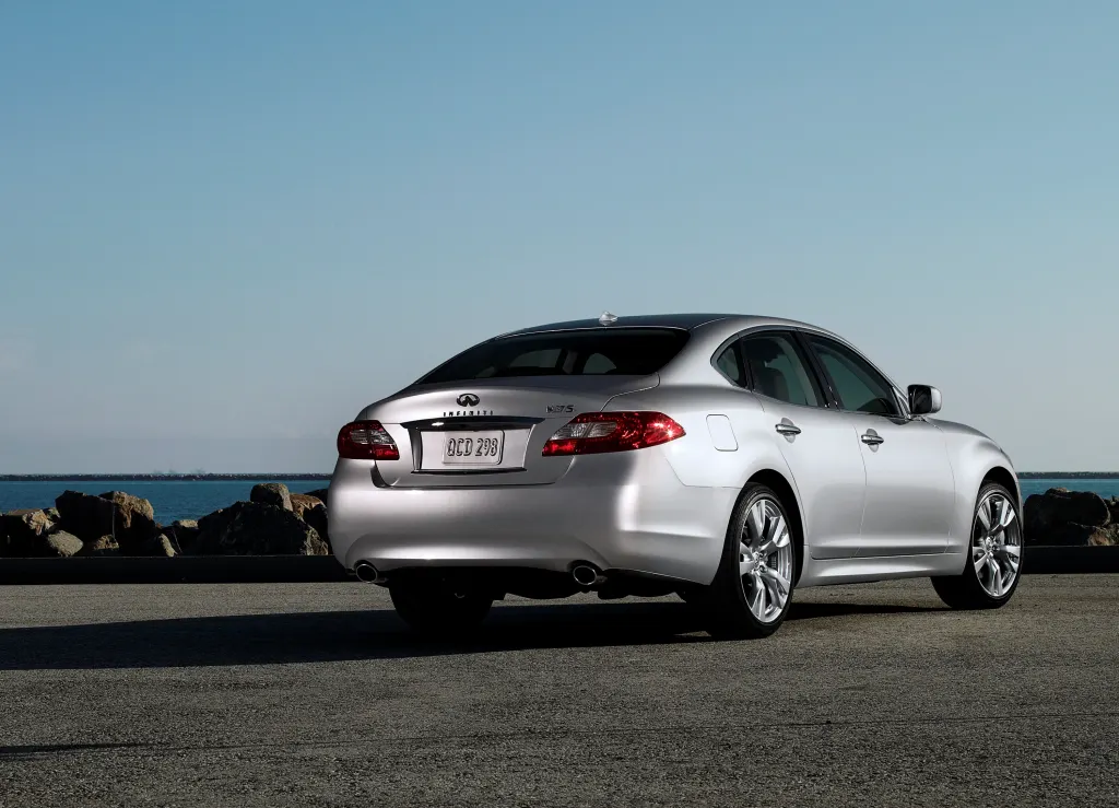 Infiniti M37x