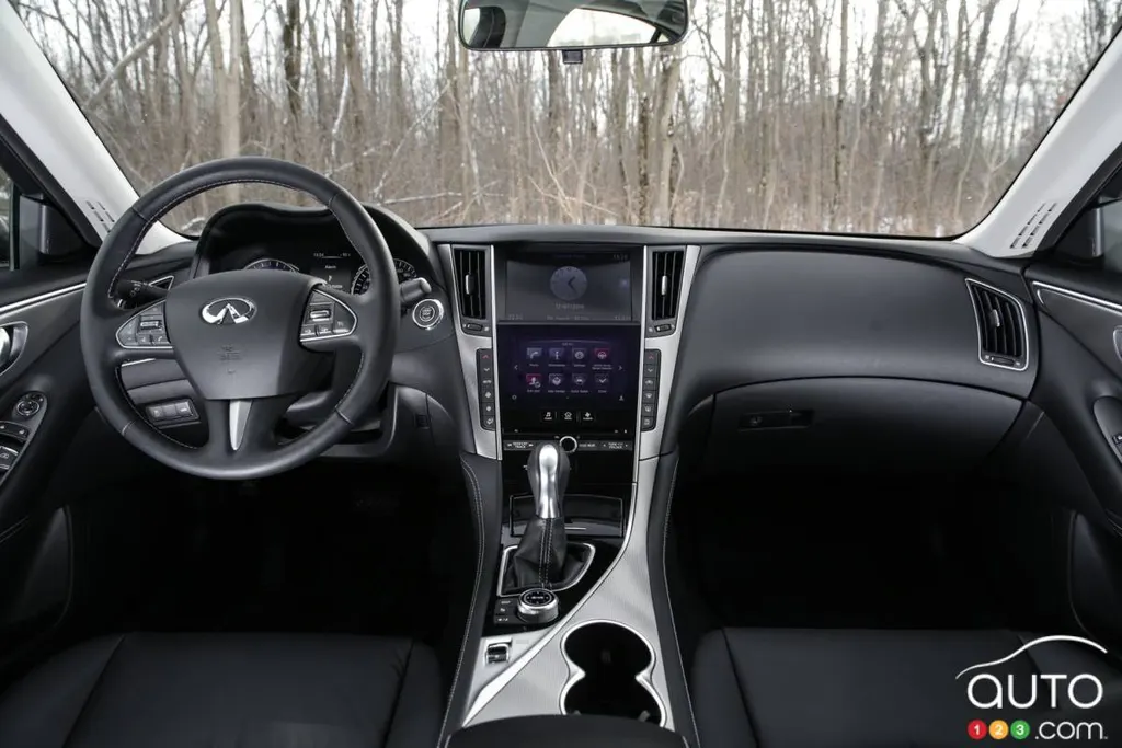 Infiniti Q50S cargo area
