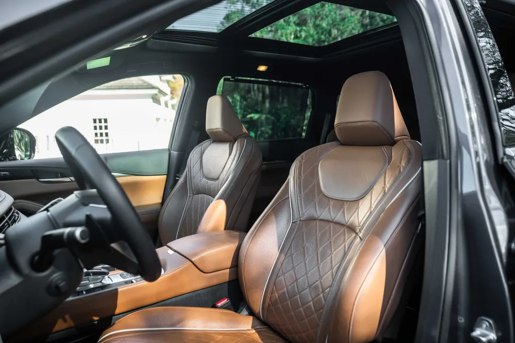 Infiniti QX60 cargo area