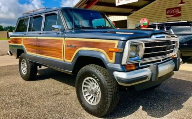 Jeep Wagoneer
