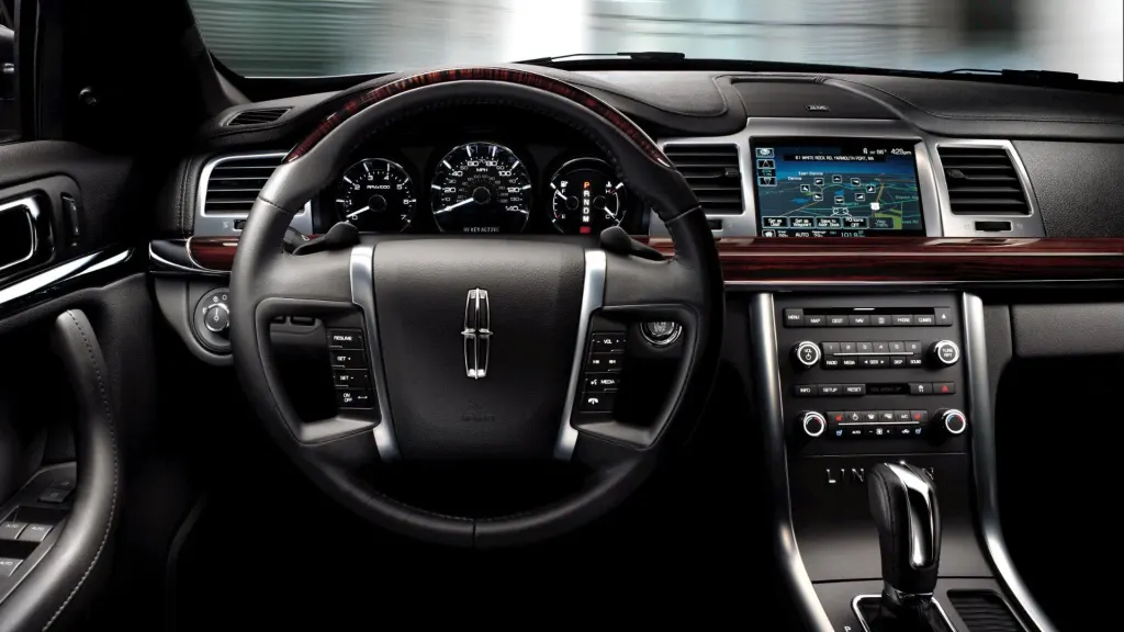Lincoln MKS cargo area
