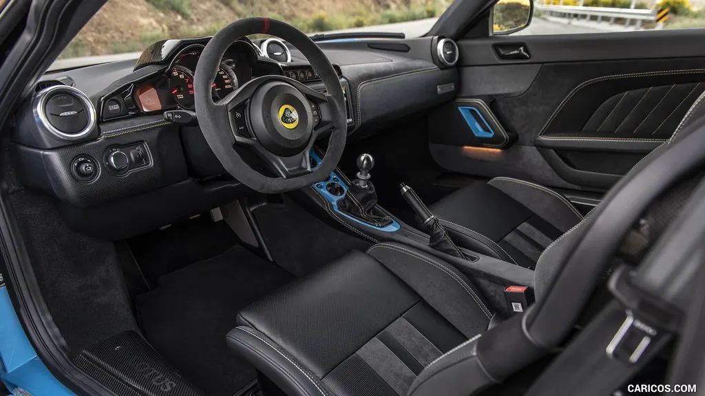 Lotus Evora cargo area