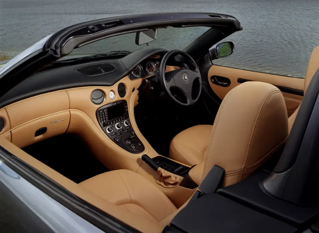 Maserati Spyder cargo area