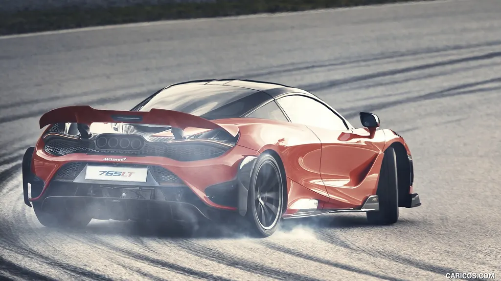 McLaren Automotive 765LT Coupe