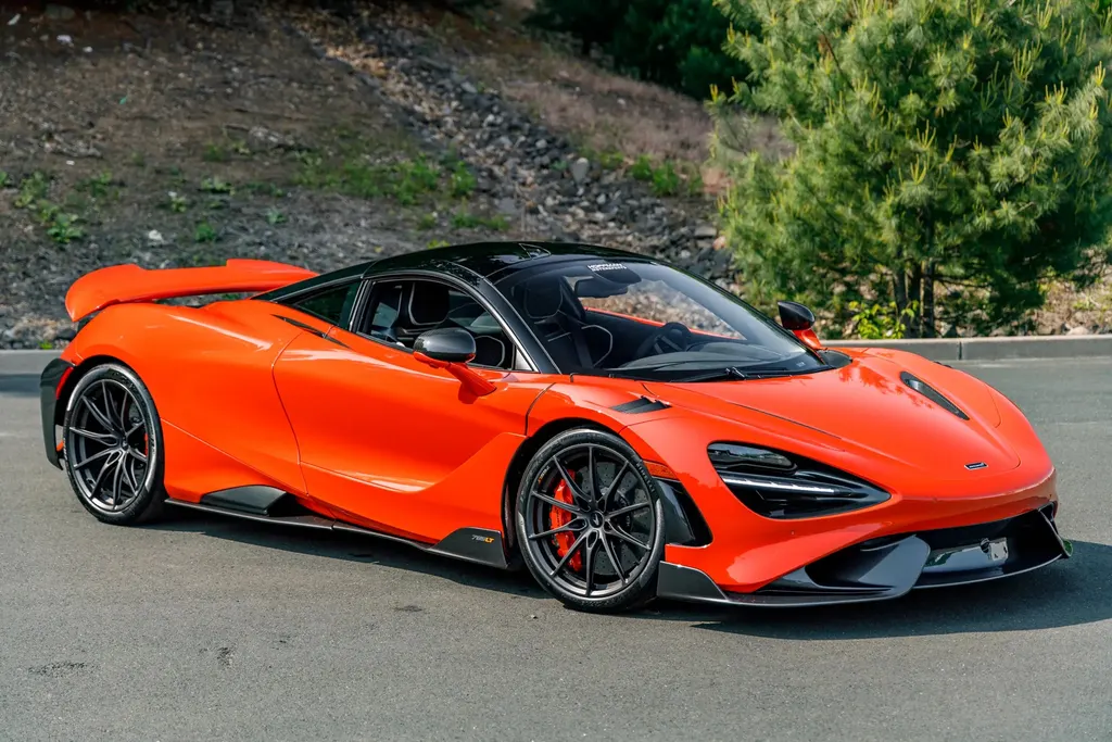 McLaren Automotive 765LT Coupe
