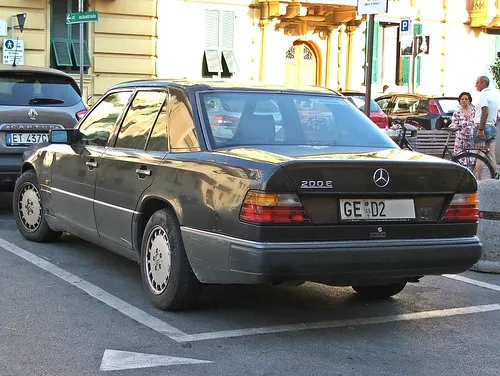 Mercedes-Benz 200