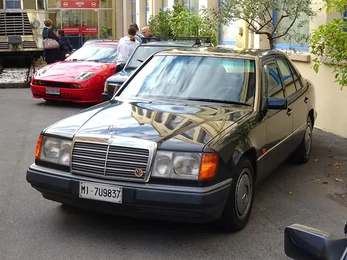 Mercedes-Benz 200