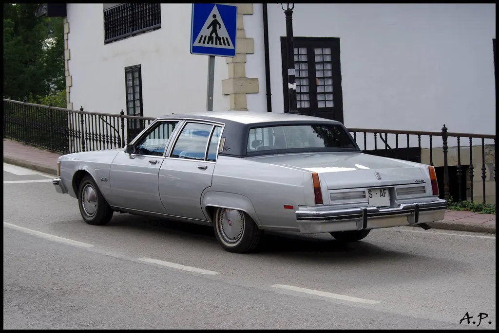 Oldsmobile Ninety-Eight