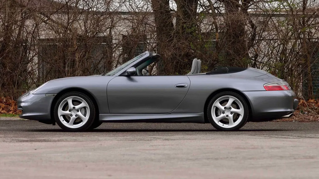 Porsche 911 Carrera Cabriolet