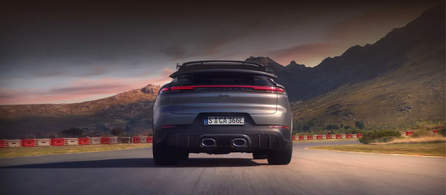 Porsche Cayenne Turbo E-Hybrid Coupe (2025–present)