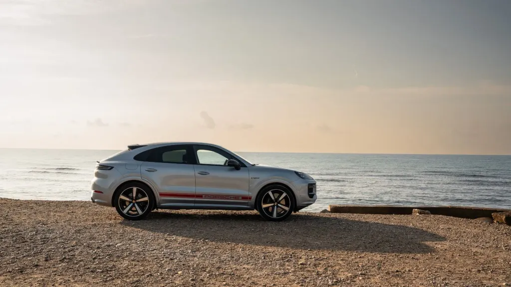 Porsche Cayenne Turbo E-Hybrid Coupe