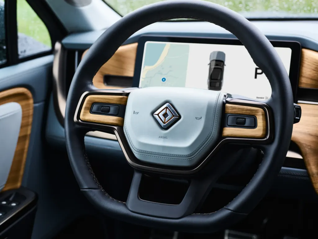 Rivian R1T Dual Max (22in) cargo area