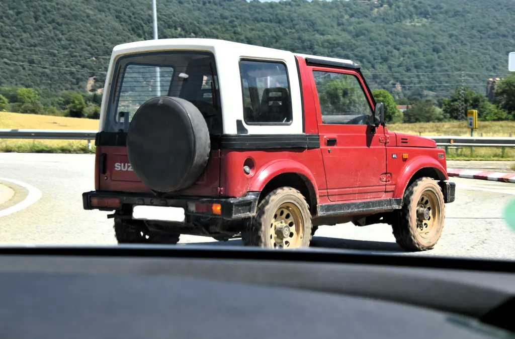 Suzuki Samurai Soft-top