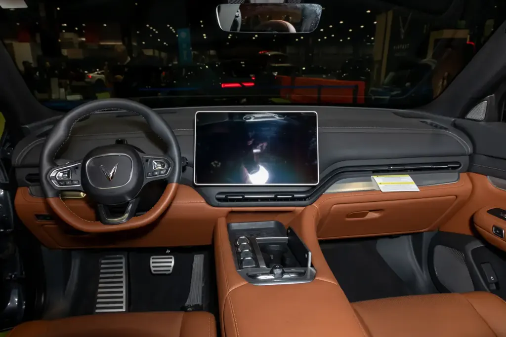 Vinfast VF 9 cargo area