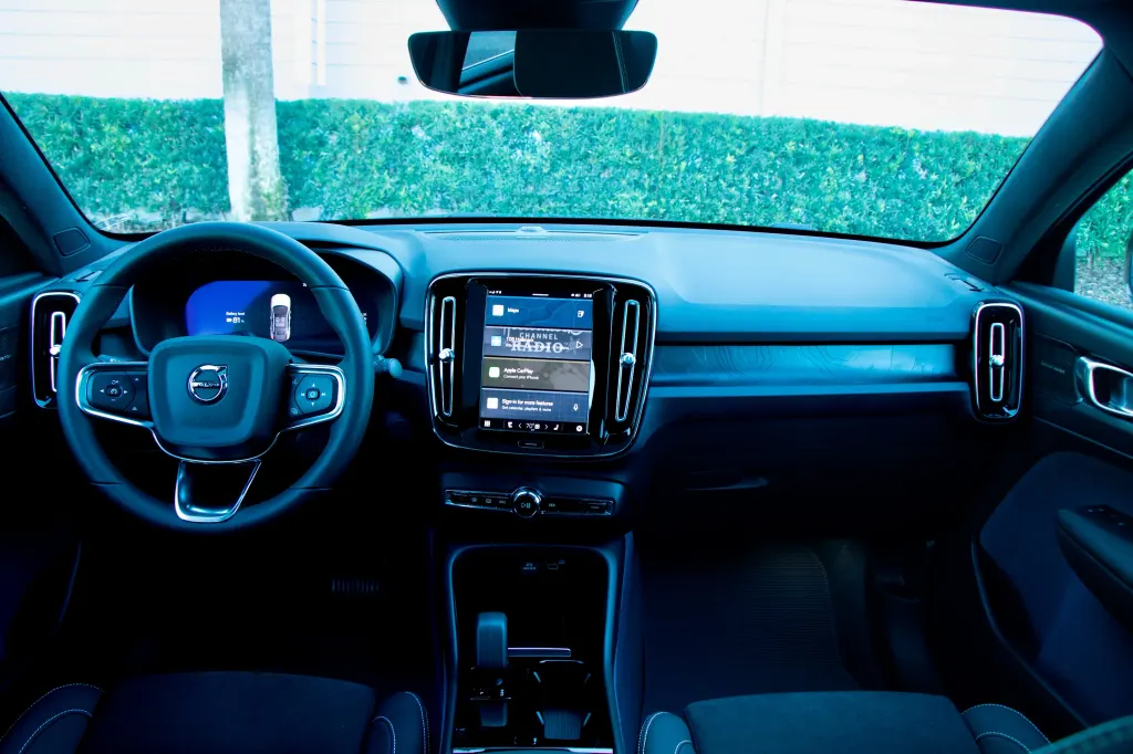Volvo C40 Recharge cargo area